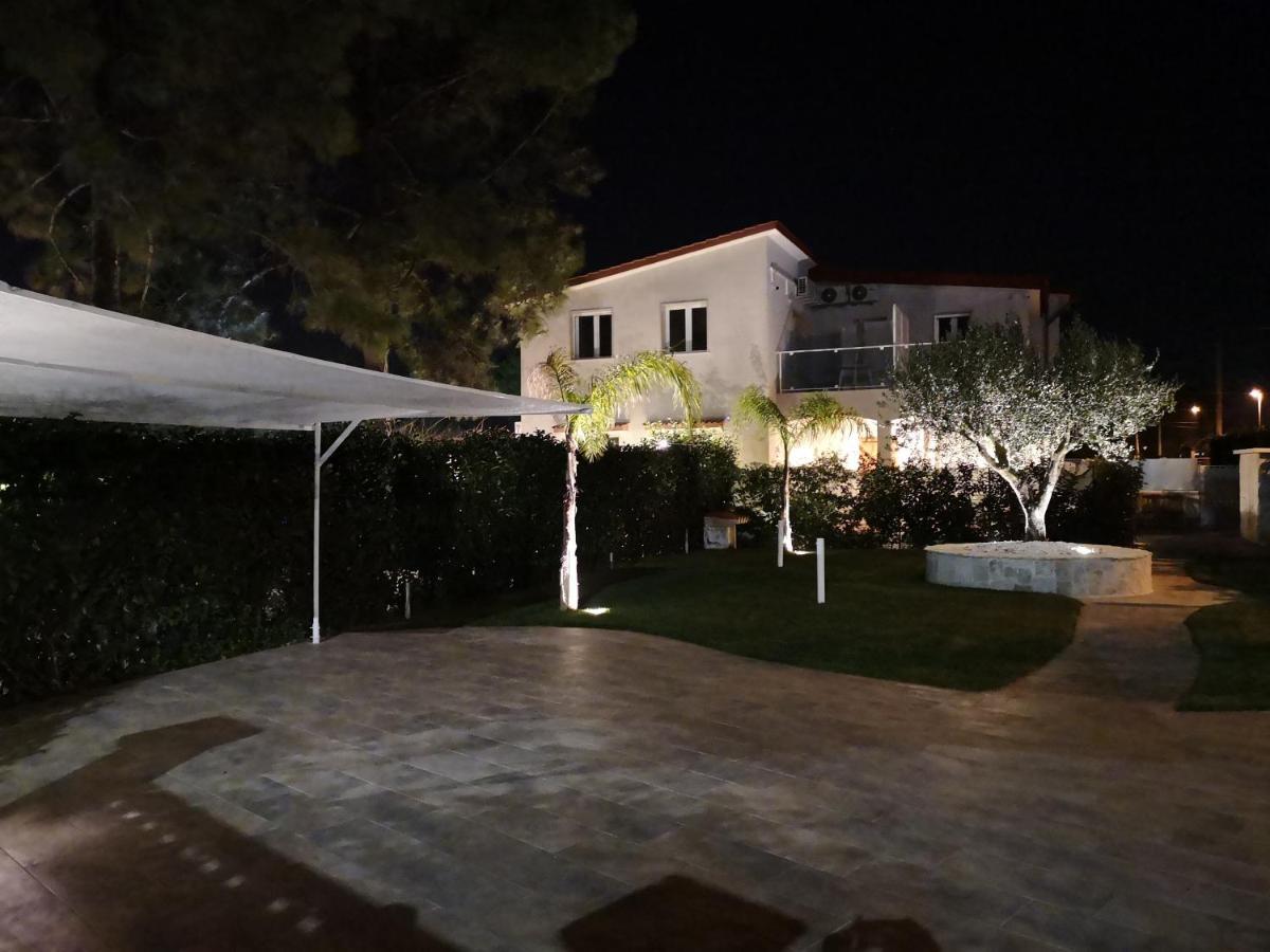 Casa Vacanze Granieri Villa ลีโปราโน ภายนอก รูปภาพ
